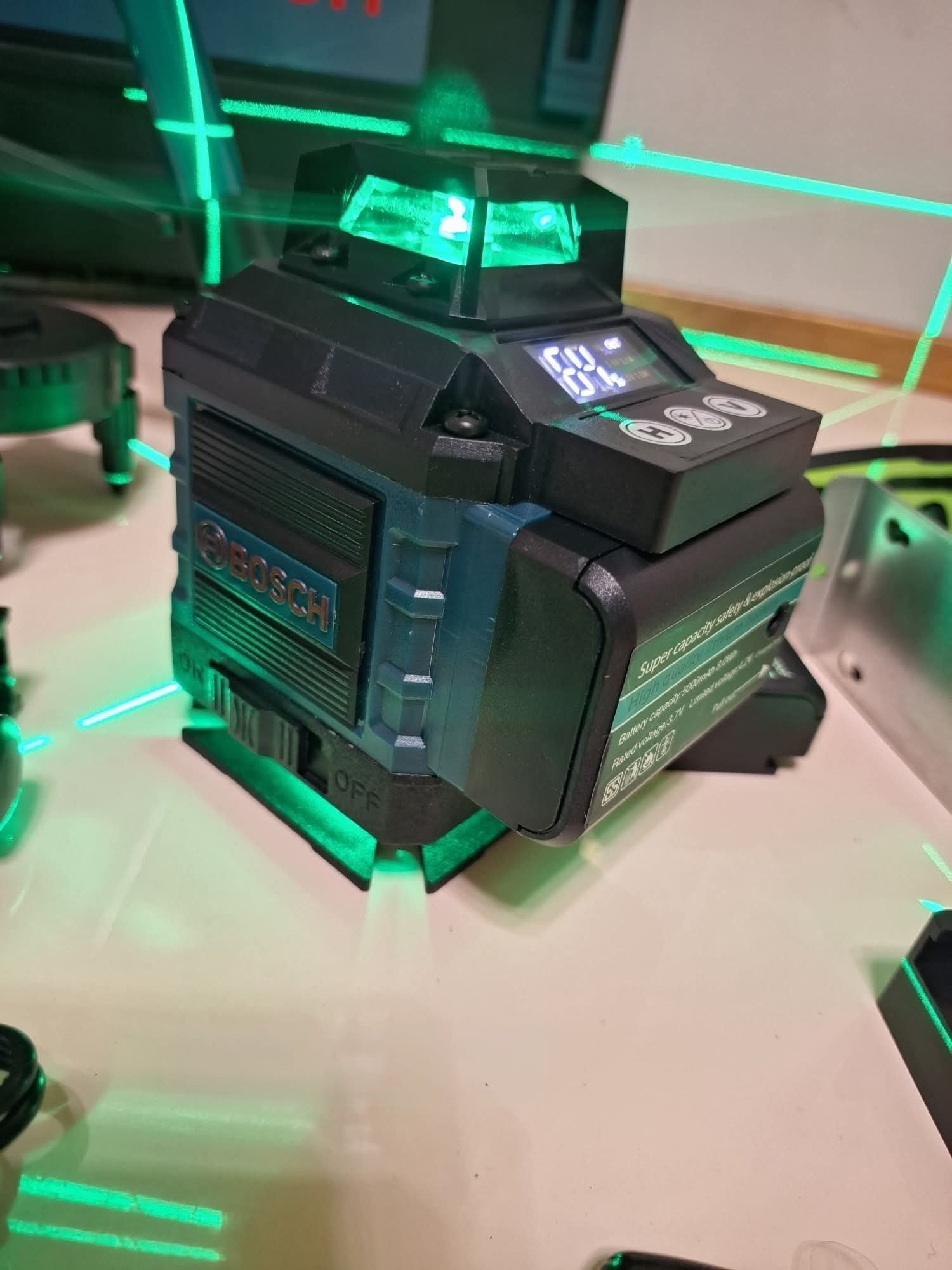 niveau laser bosch 4D 16line